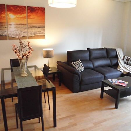 Apartamento Bellavista Apartment Lardero ภายนอก รูปภาพ