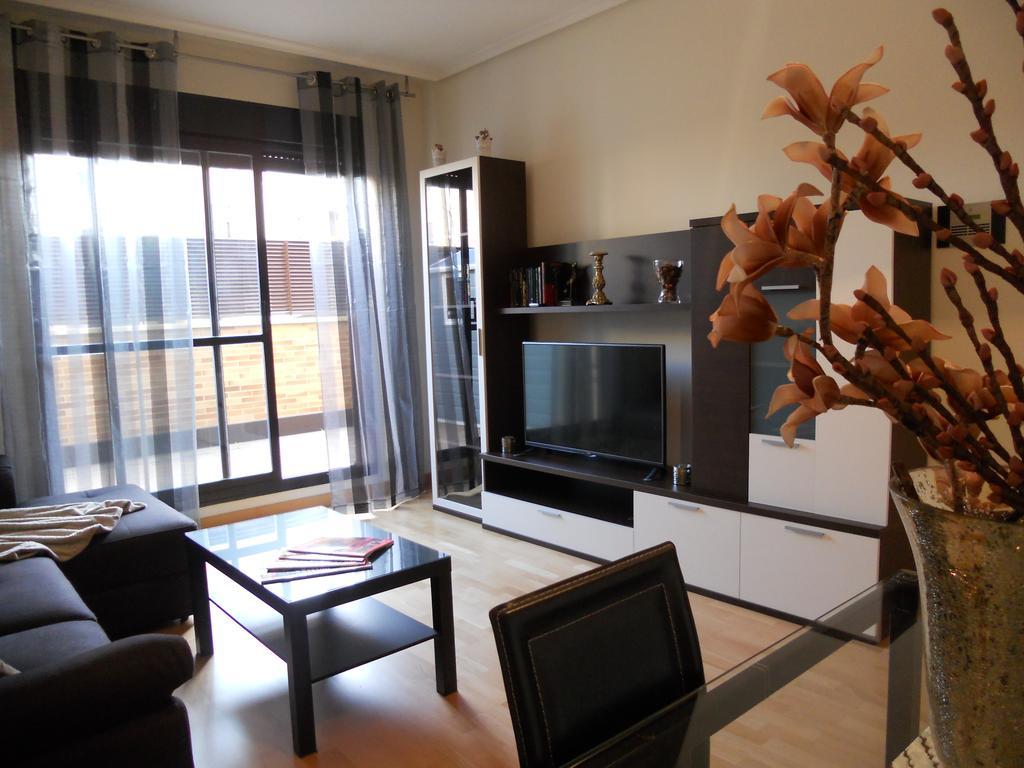 Apartamento Bellavista Apartment Lardero ภายนอก รูปภาพ